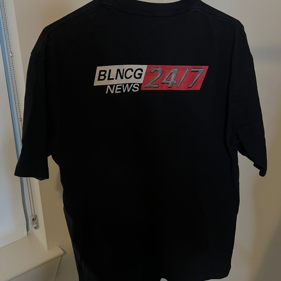 Balenciaga Tshirt - Picture 1 of 2
